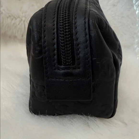 Gucci Black Embossed leather Toiletry Bag - Picture 3 of 13